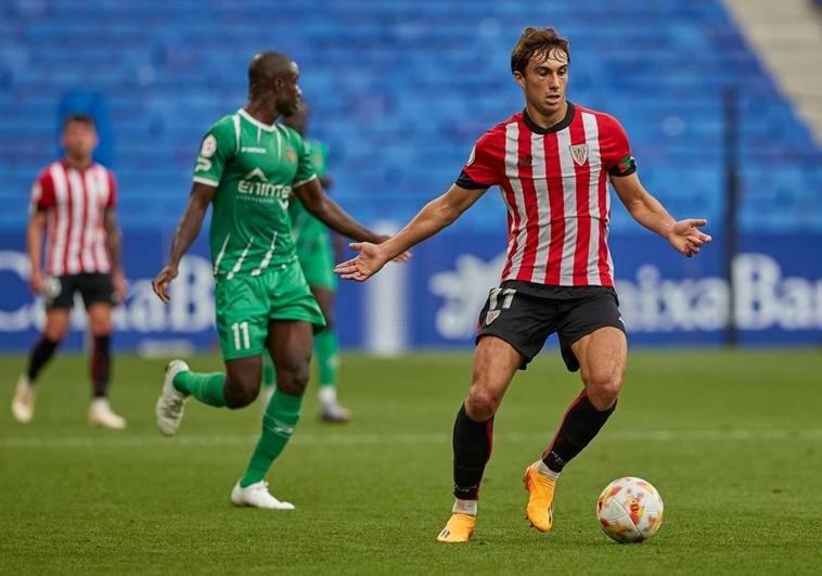 El director deportivo del Athletic tras la marcha de Mikel Goti a la Real Sociedad: «Nos sentimos muy fuertes en el mercado de Euskal Herria»