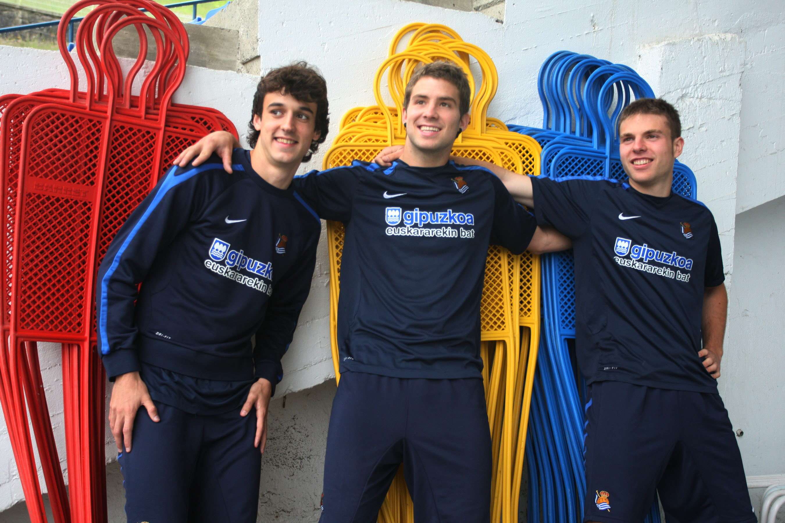 Temporada 2011-2012:Iñigo Mártinez, Asier Illarramendi y Rubén Pardo fueron los jugadores que debutaron la misma temporada con el primer equipo.