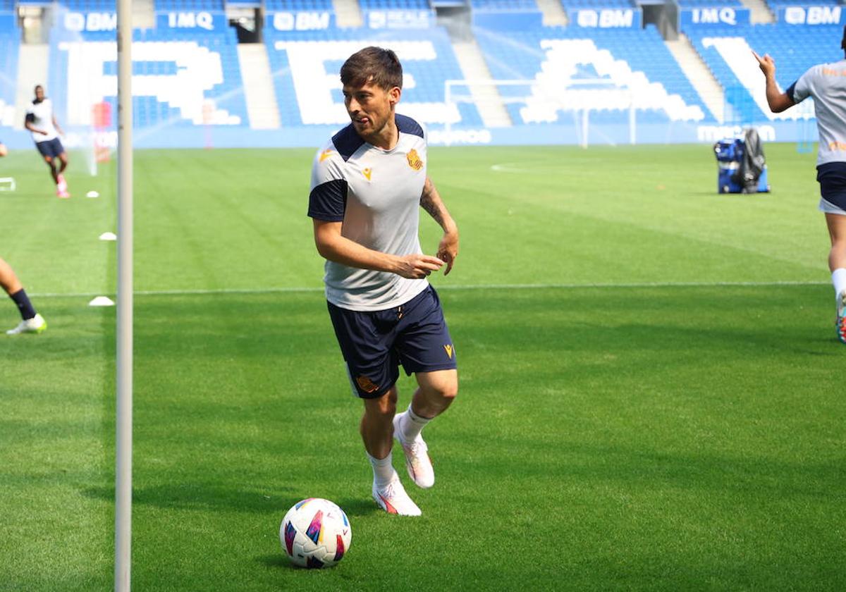 David Silva continúa con su puesta a punto de manera individualizada