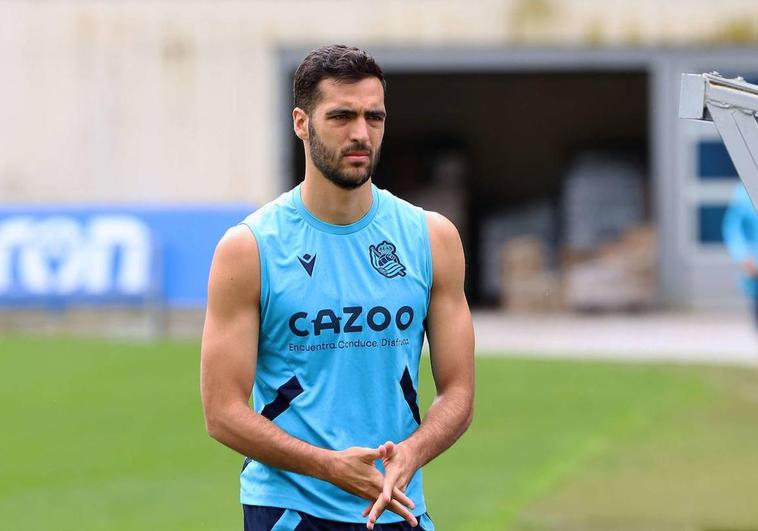 Merino, baja de última hora en la Real Sociedad por molestias en el sóleo