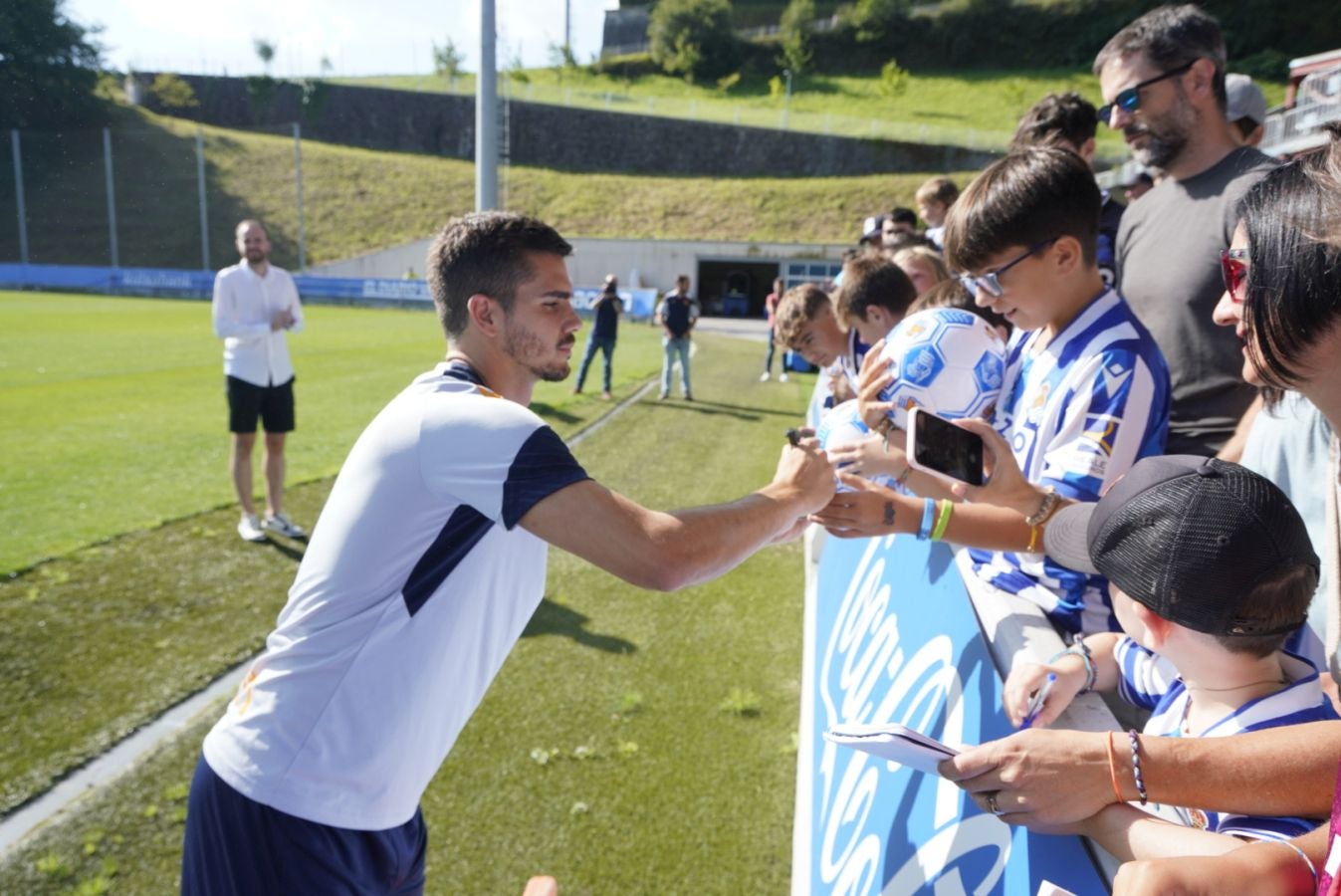 La afición tenía ganas de sentir cerca a sus ídolos