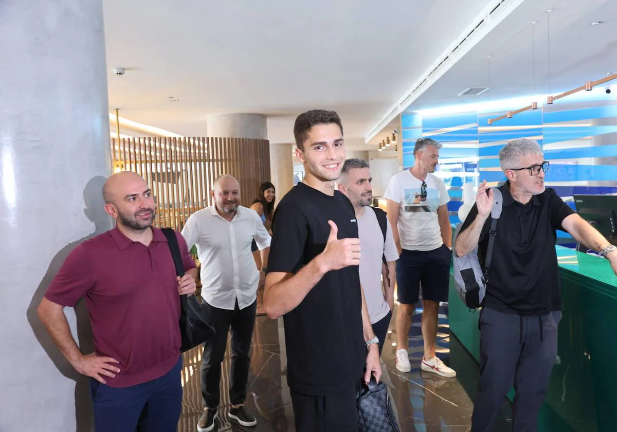 Arsen Zakharyan saluda como nuevo jugador de la Real Sociedad.