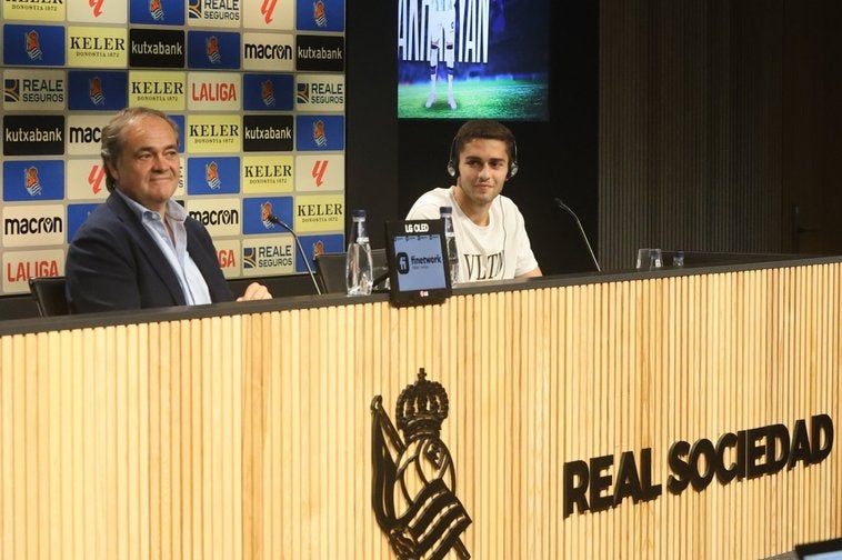 «Seguíamos a Zakharyan desde 2019 y era el centrocampista que más nos interesaba»