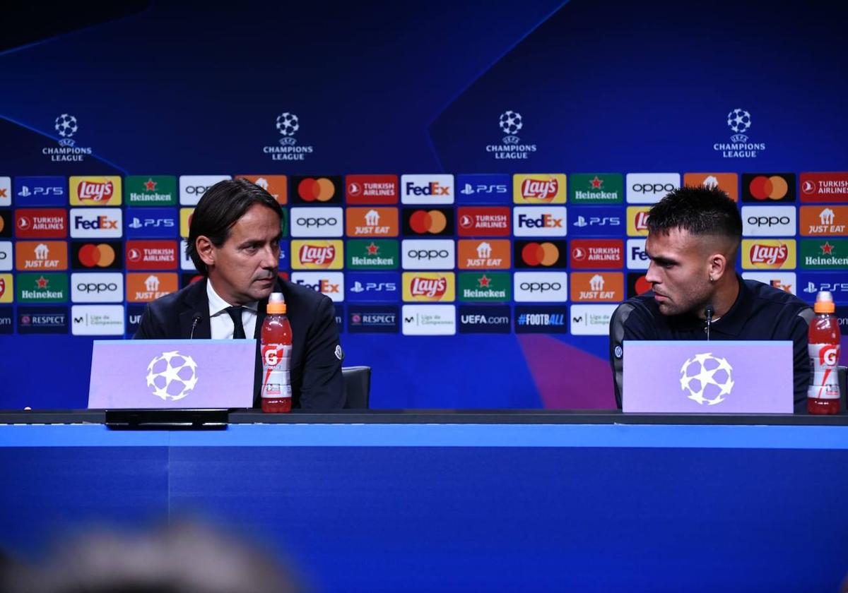 Inzaghi y Lautaro Martínez, en la rueda de prensa previa al partido contra la Real Sociedad de Champions League.