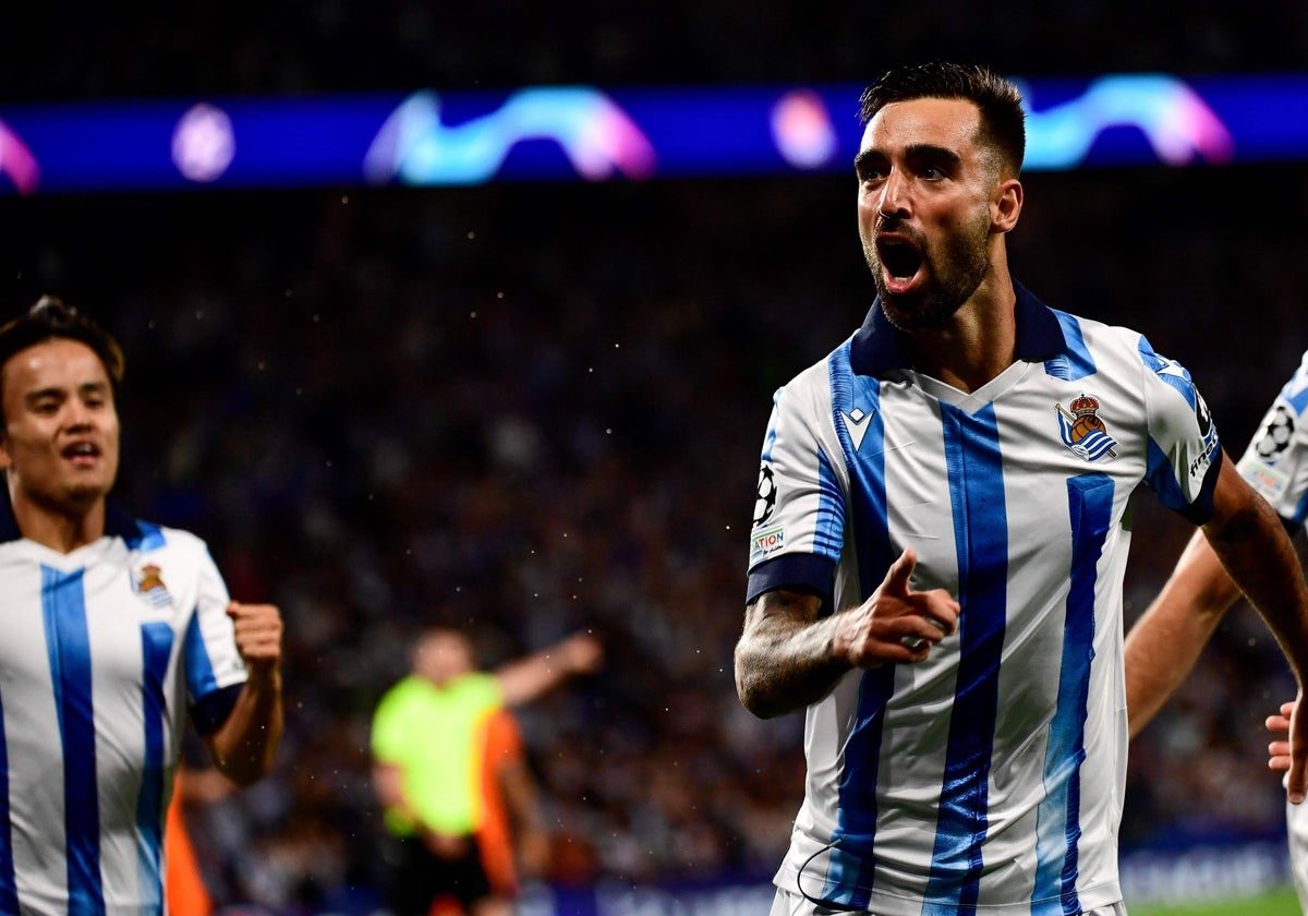Brais Méndez celebra el primer gol anotado con la Real en la presente Champions.