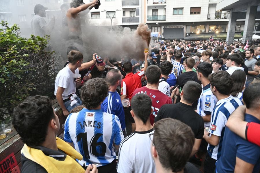 Ambiente magnífico en la previa del Real Sociedad-Athletic