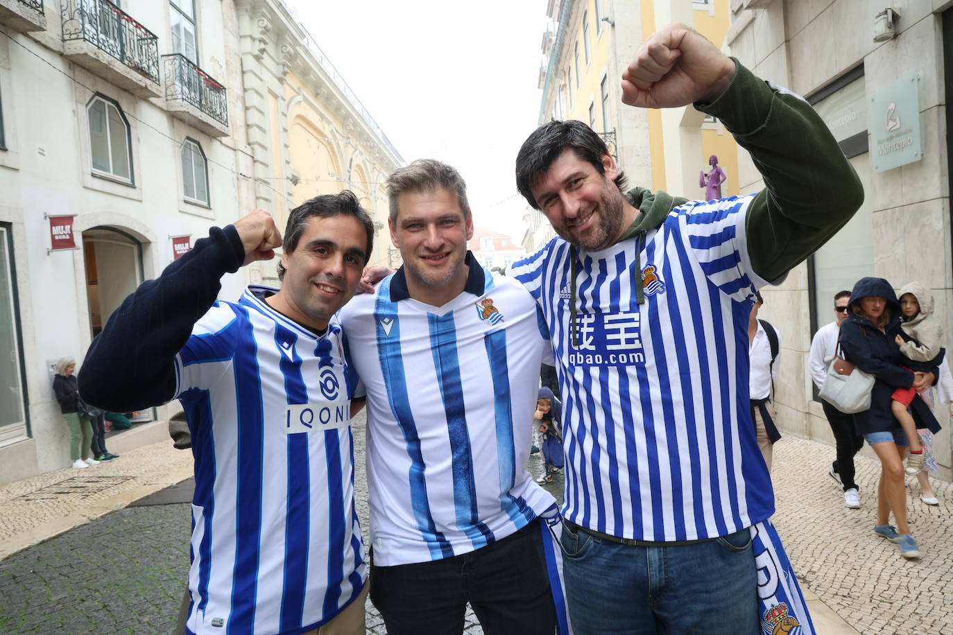 La afición txuri-urdin invade Lisboa