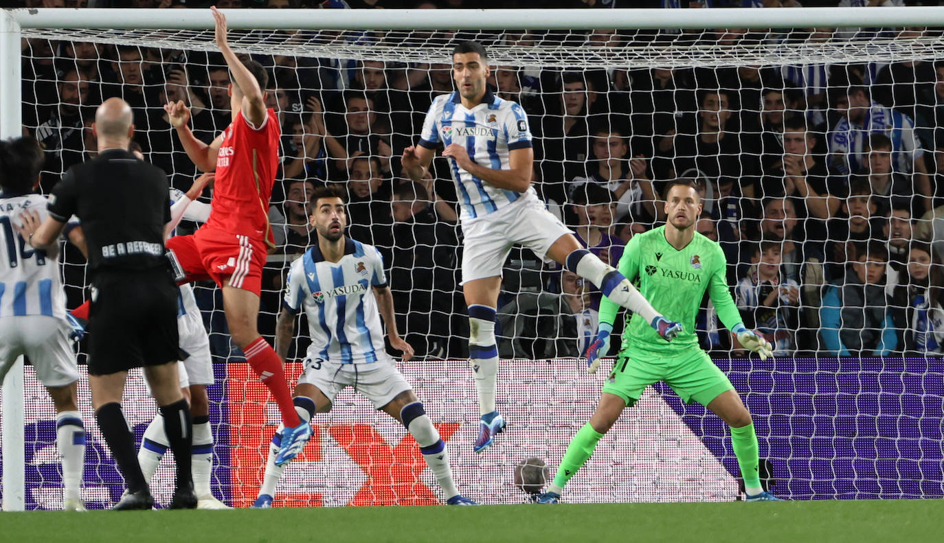 La mejores imágenes del Real Sociedad - Benfica