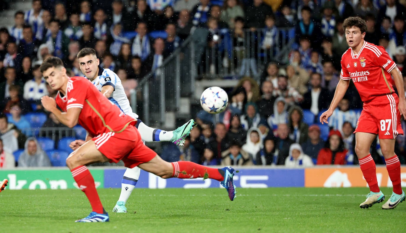 La mejores imágenes del Real Sociedad - Benfica