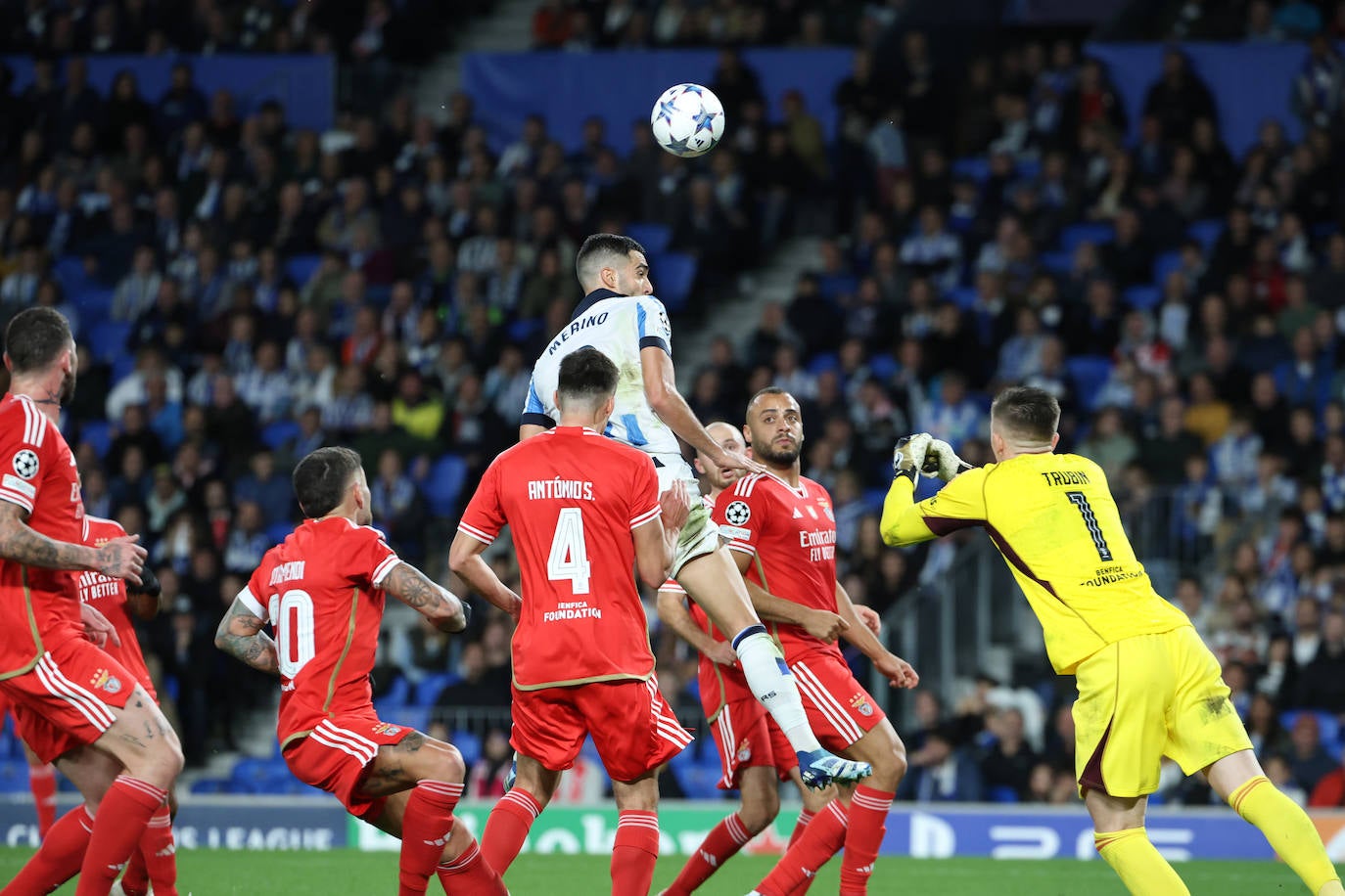 La mejores imágenes del Real Sociedad - Benfica