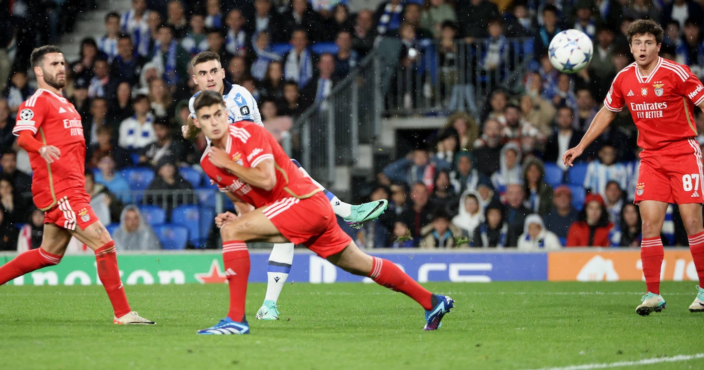 La mejores imágenes del Real Sociedad - Benfica