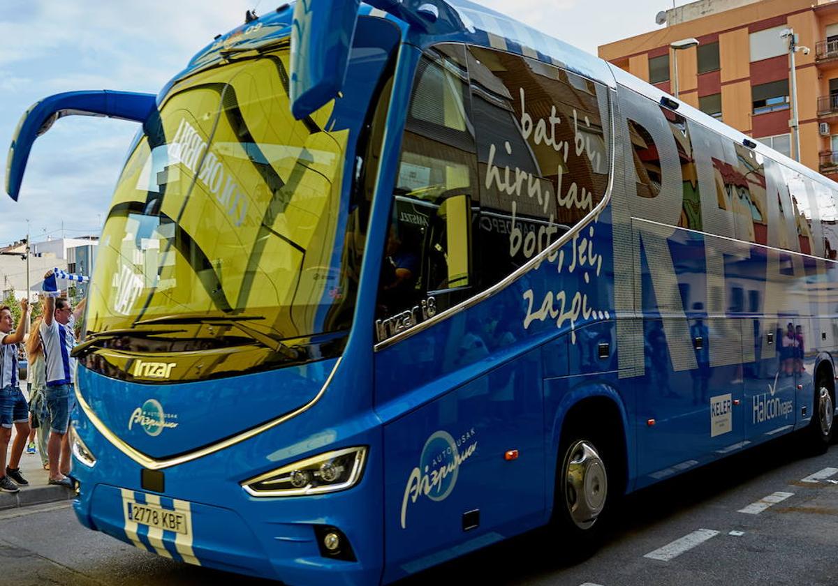 La Real contratará autobuses y conductores para asegurar el servicio de transporte de aficionados