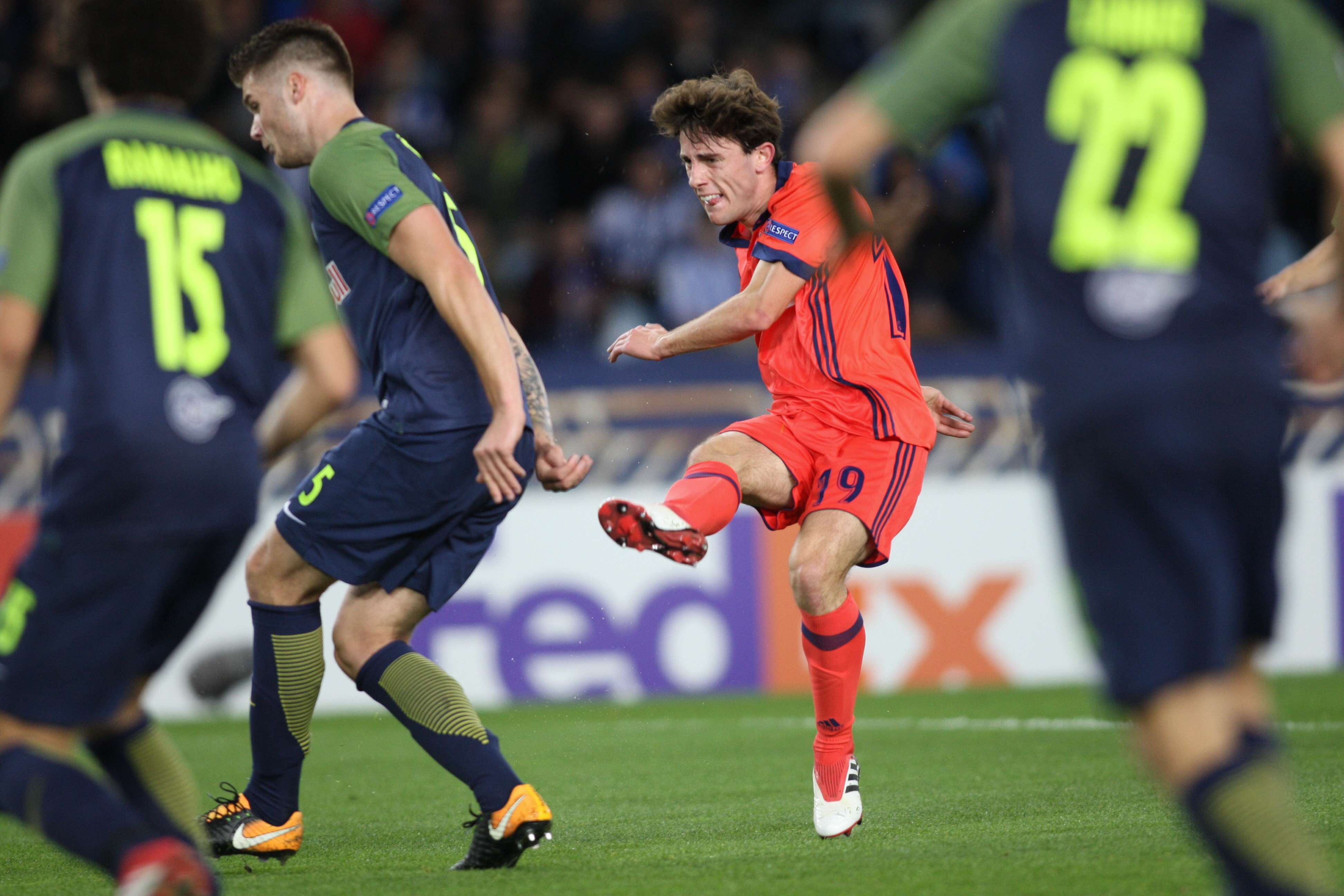 Odrizola marca el gol del empate ante el Salzburgo en 2018