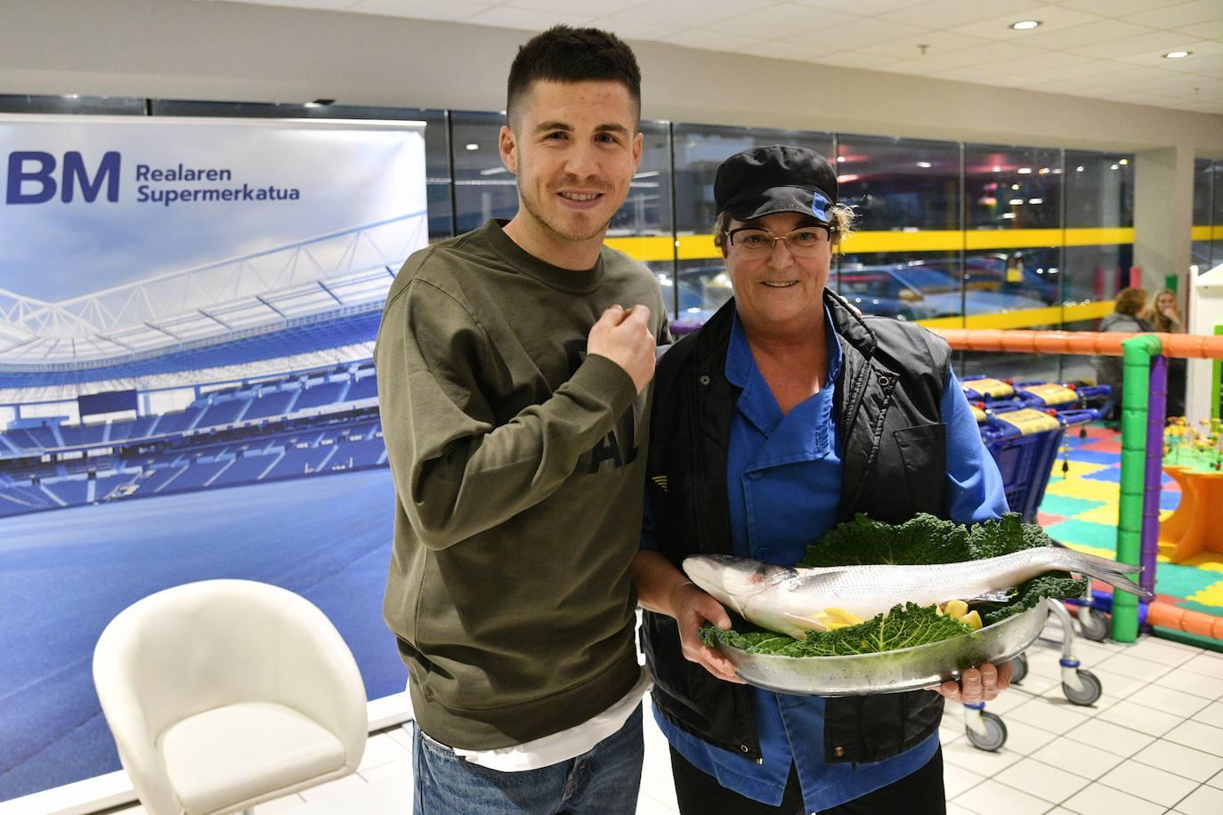 Baño de masas de Igor Zubeldia