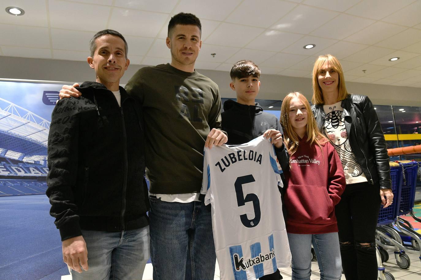 Baño de masas de Igor Zubeldia