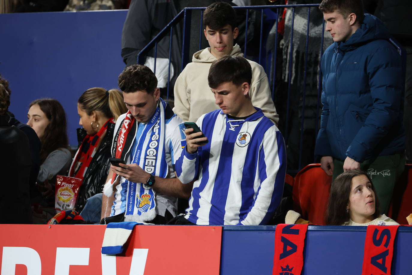 La afición de la Real no deja solo a su equipo