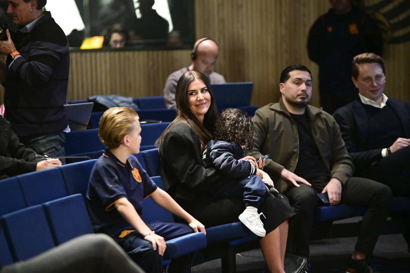 Sheraldo Becker ejerce de estrella