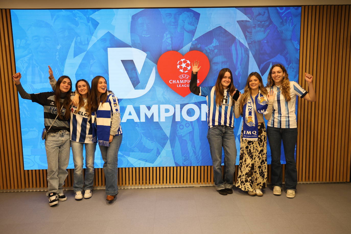 María García, Elena Bueno, Sara Cid, Irati Muga, Ana Elduayen y María Montesano.
