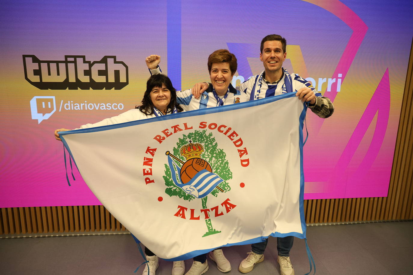 Pili Fernández, Saioa Pérez e Inazio Lacambra.