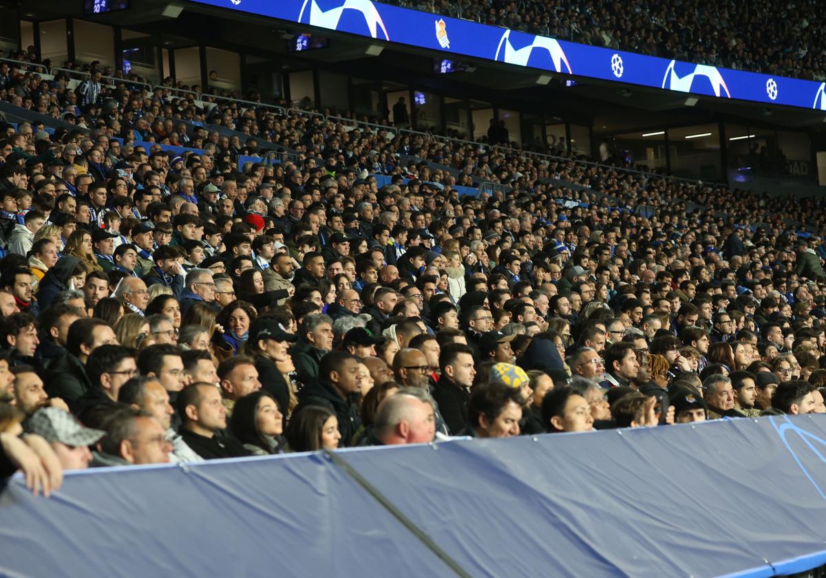 Nuevo récord de asistencias en el Reale Arena: 39.336 aficionados en el partido de Champions ante el PSG