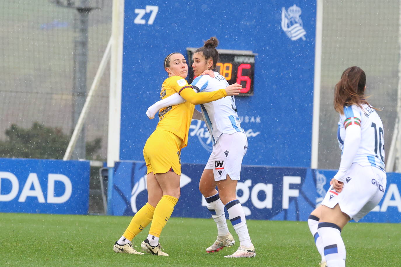 Las mejores imágenes del duelo entre la Real Sociedad y el Barcelona en Zubieta
