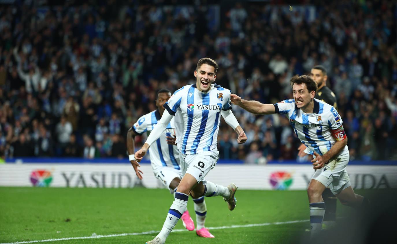 Las mejores imágenes del Real Sociedad - Cádiz