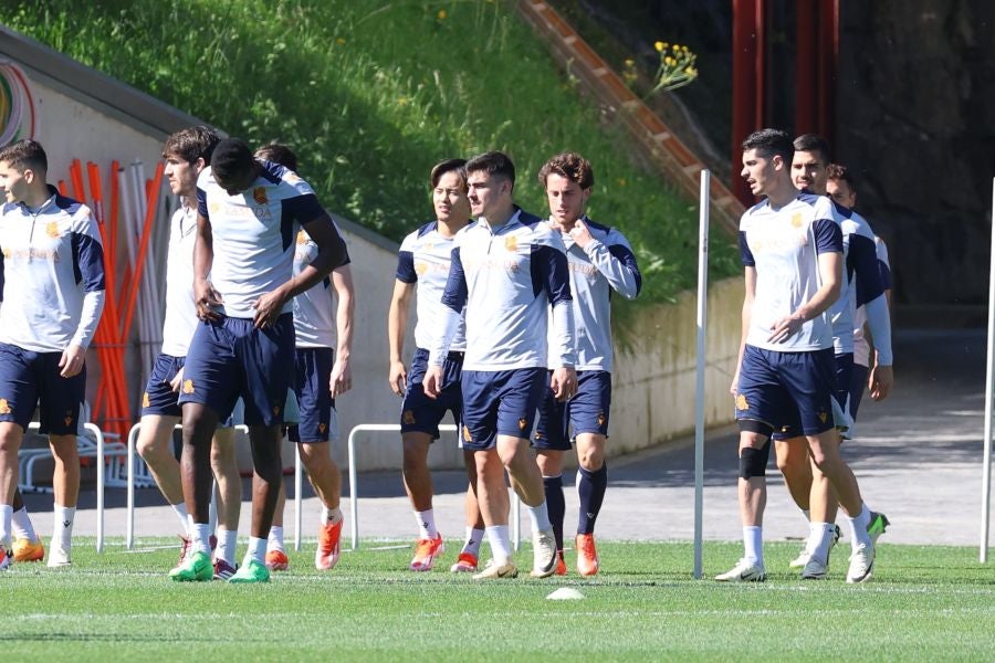 Alegría en el césped de Zubieta