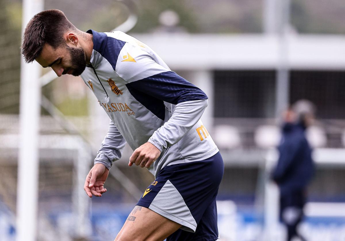 Brais Méndez, en el entrenamiento de este miércoles en Zubieta.