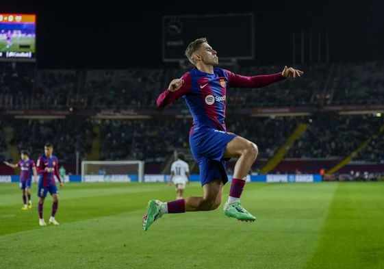 Fermín celebra un gol en el último partido del Barcelona en Montjuic ante el Valencia.