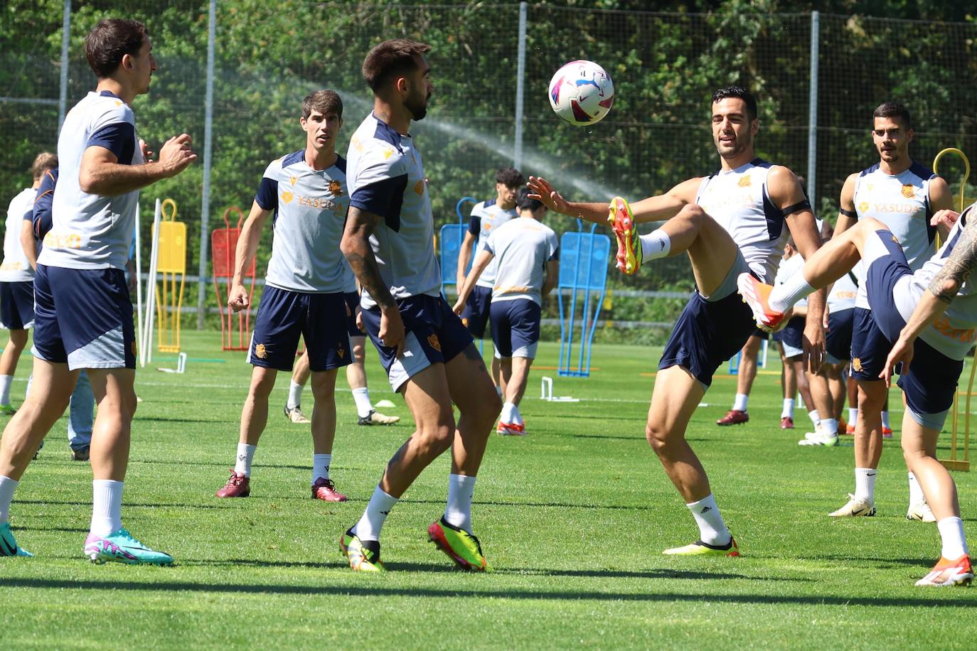 La Real entrena en Zubieta antes de medirse al Barcelona