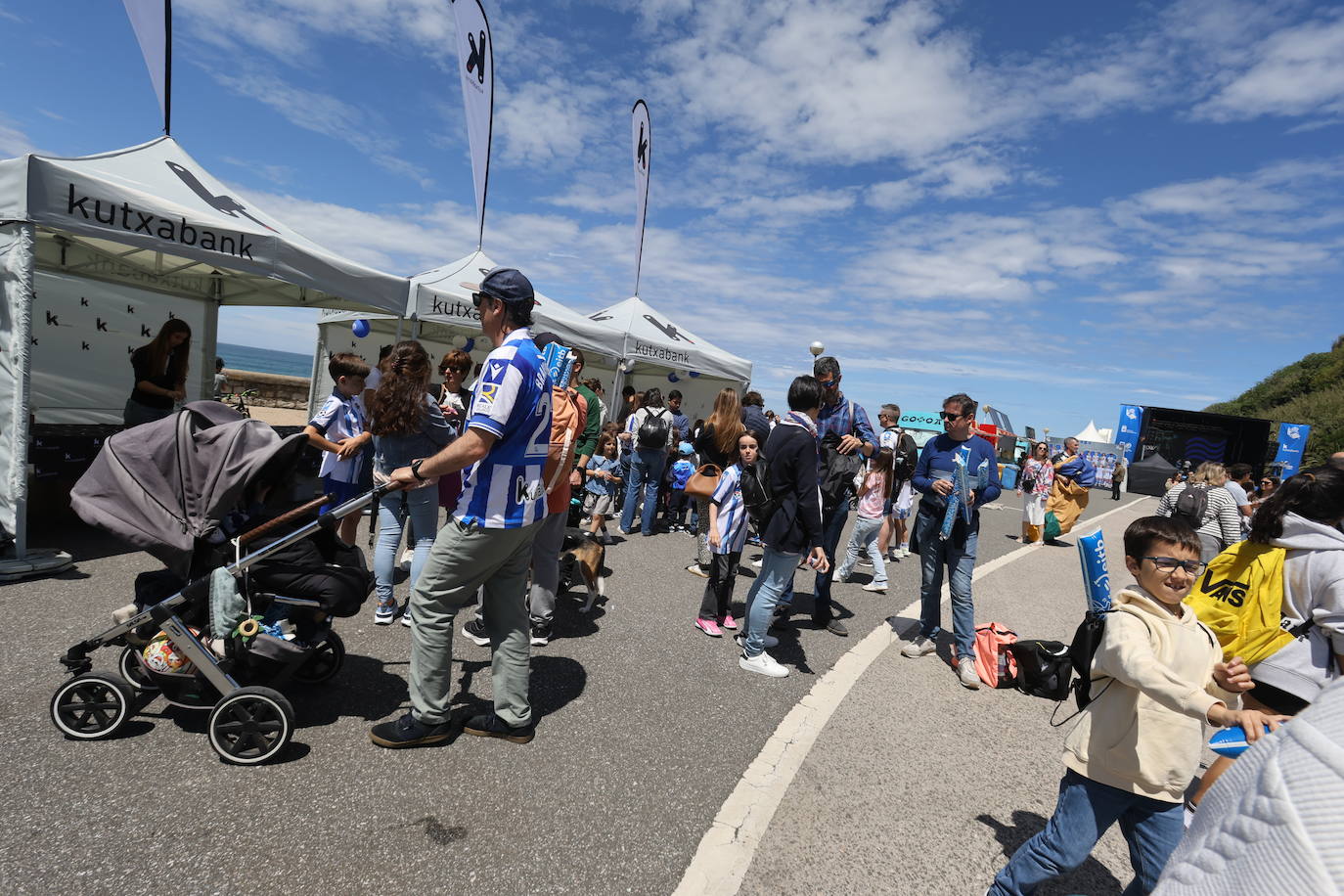 Gran ambiente en la fan zone de Sagüés