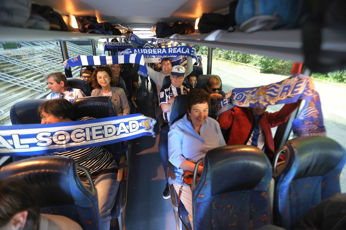 La afición txuri-urdin parte hacia Zaragoza