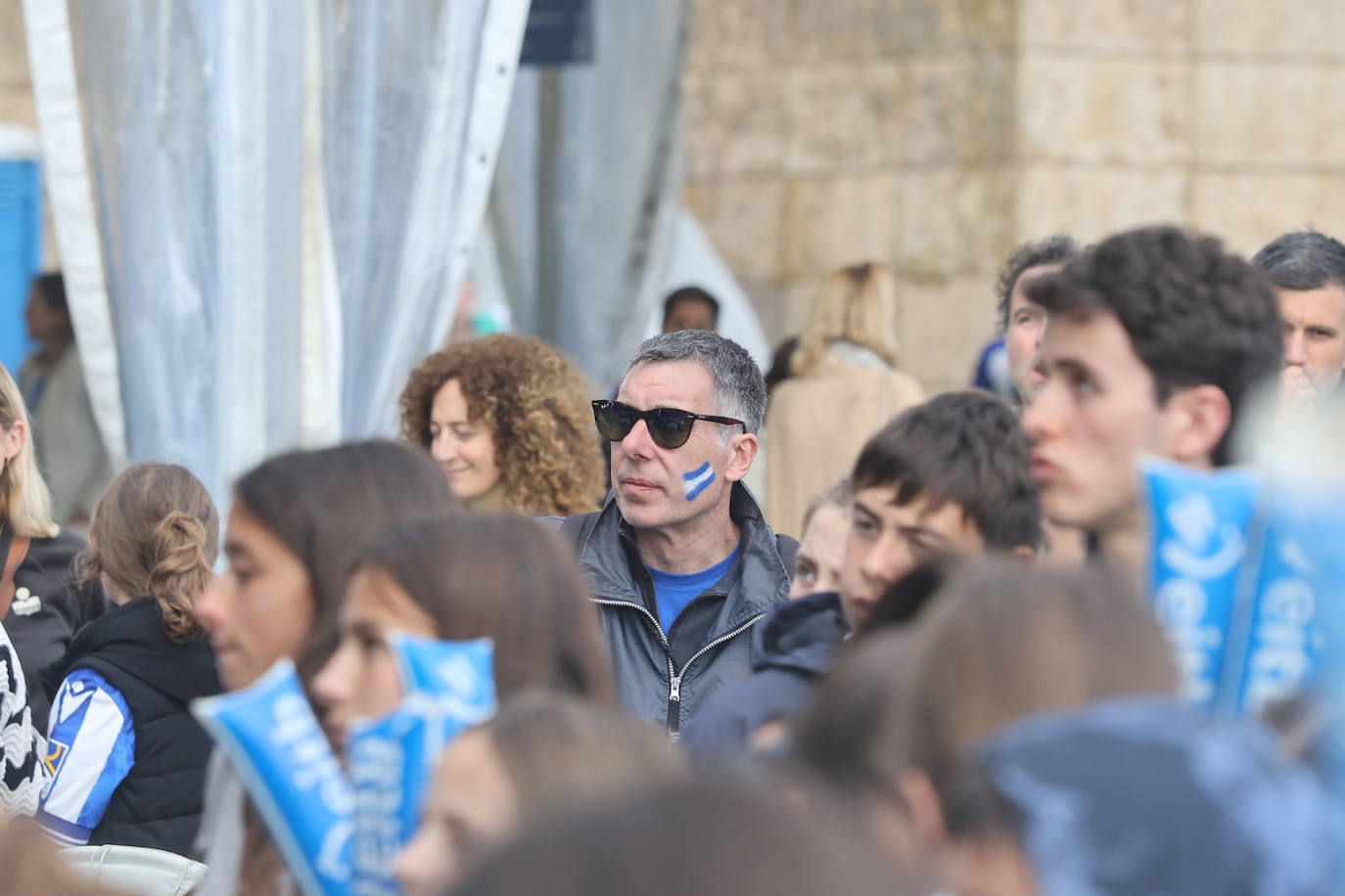 Gran ambiente en la fan zone de Sagüés