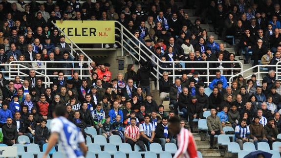 Más de 25.000 personas han presenciado el derbi en Anoeta