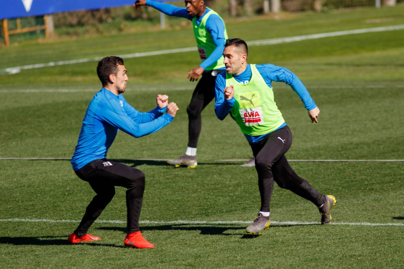 Los jugadores del equipo armero preparan en Atxabalpe el duelo ante el Celta de Vigo.