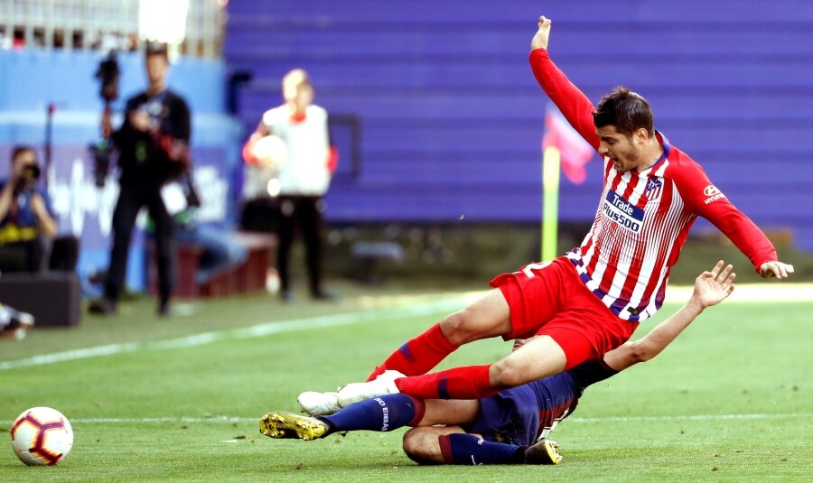 Si no fue ni a la tercera ni a la cuarta, el Eibar espera que a la quinta sí sea capaz de impedir que el Atlético de Madrid se vaya de Ipurua victorioso. 