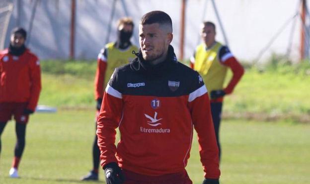 Roberto Olabe firma hasta 2023