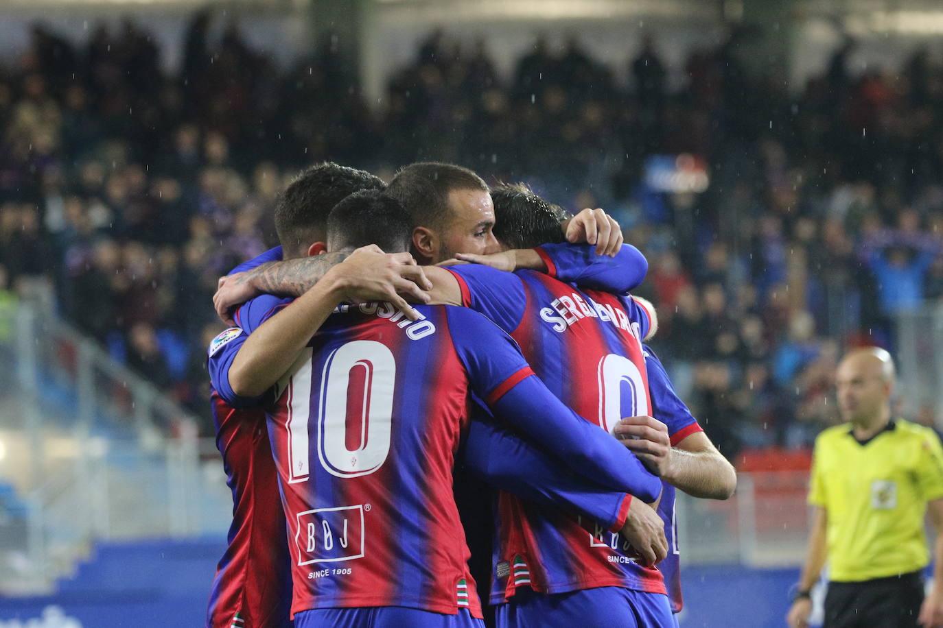 El Eibar se ha reecontrado con la victoria en Ipurua y ha vencido 3-0 al Granada.