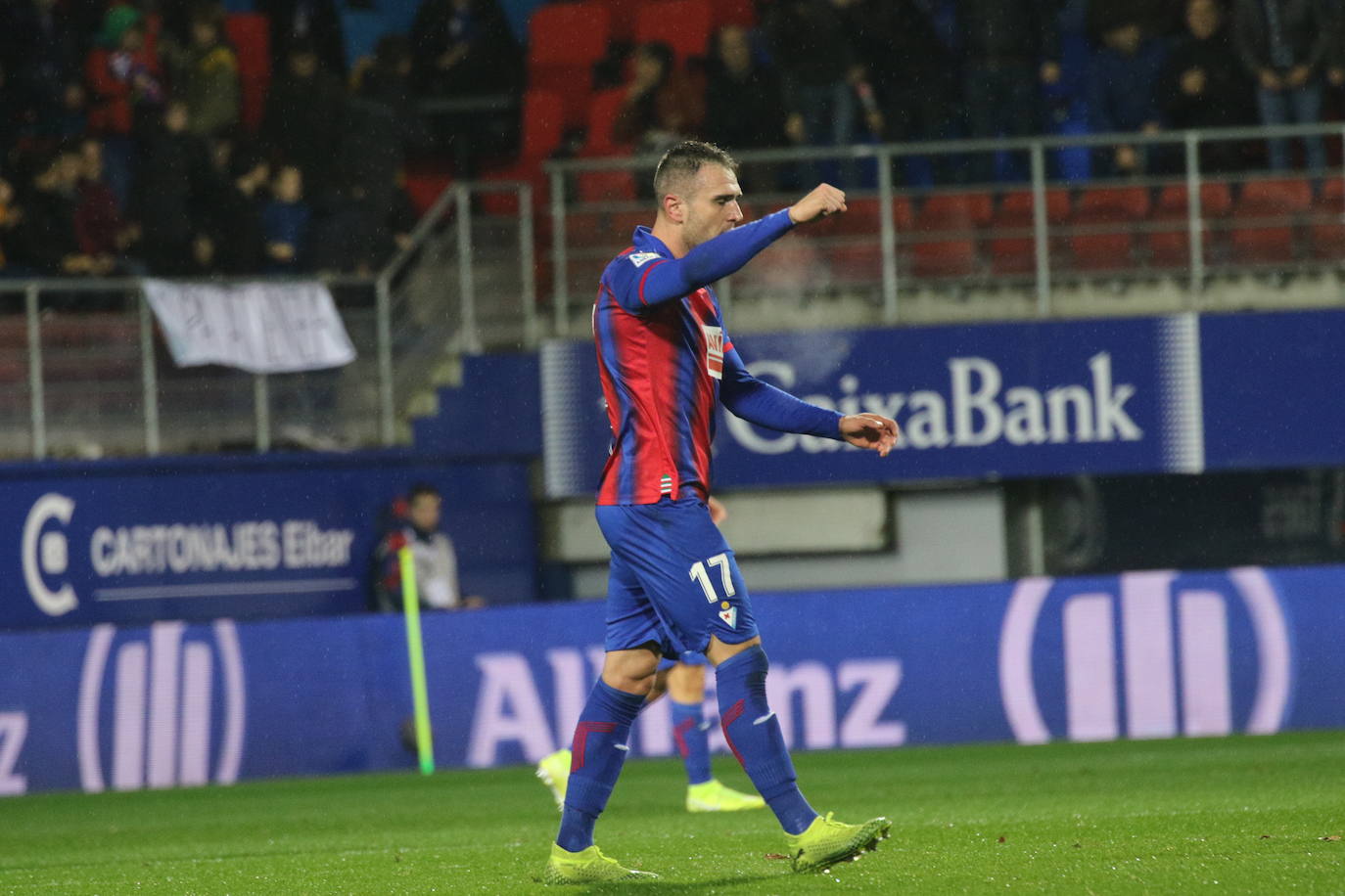 El Eibar se ha reecontrado con la victoria en Ipurua y ha vencido 3-0 al Granada.