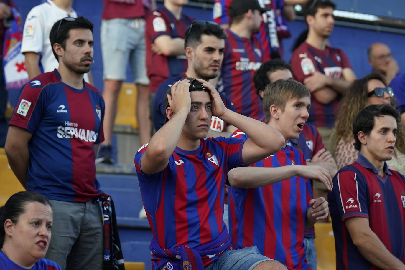Fotos: Así se vivió en Eibar el intento frustrado de ascenso a Primera