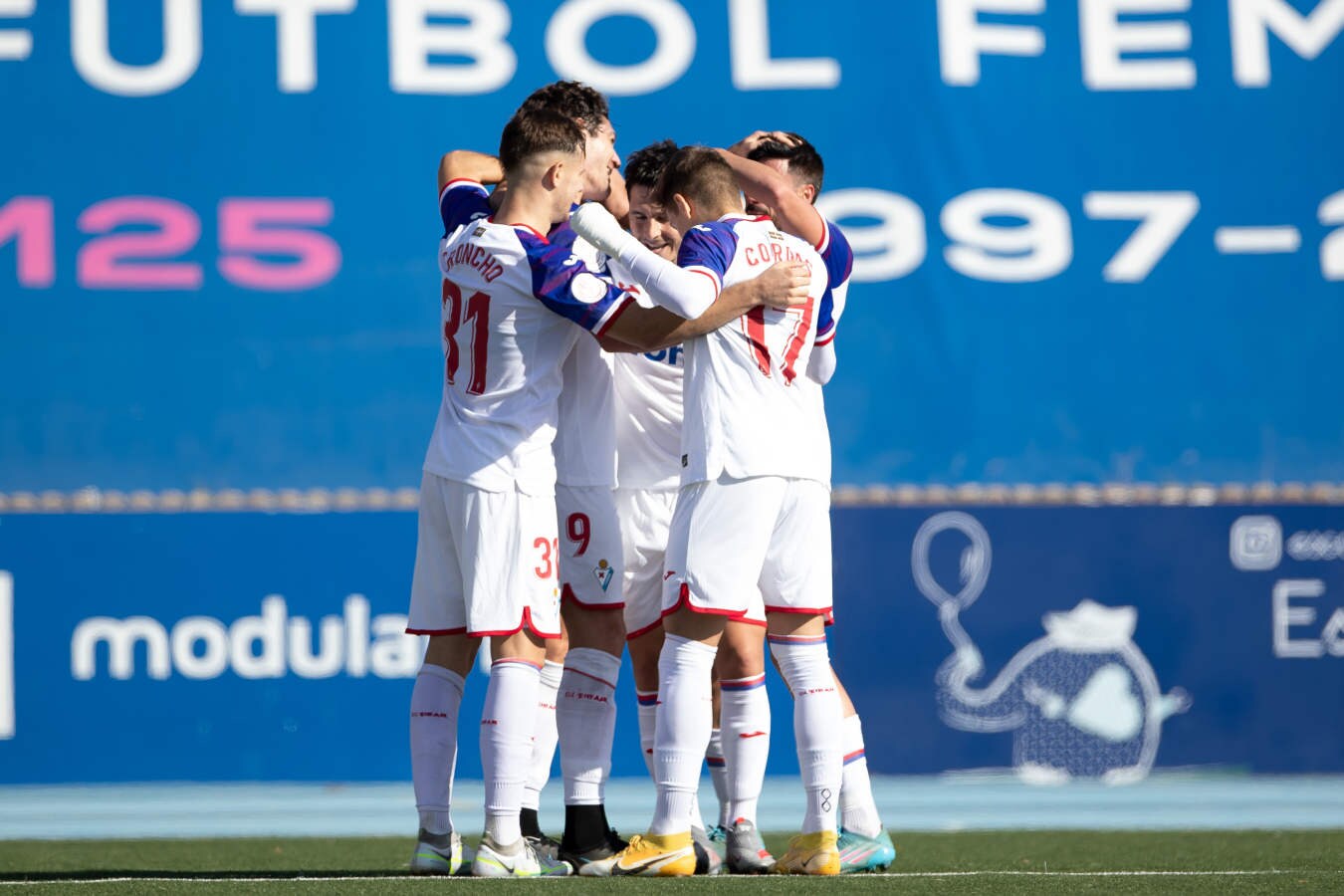 Fotos: El Eibar gana 0-3 a Las Rozas y pasa a la siguiente ronda de la Copa