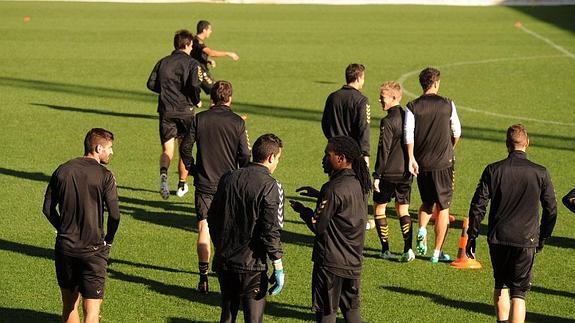 Los jugadores del Eibar, en un entrenamiento. 