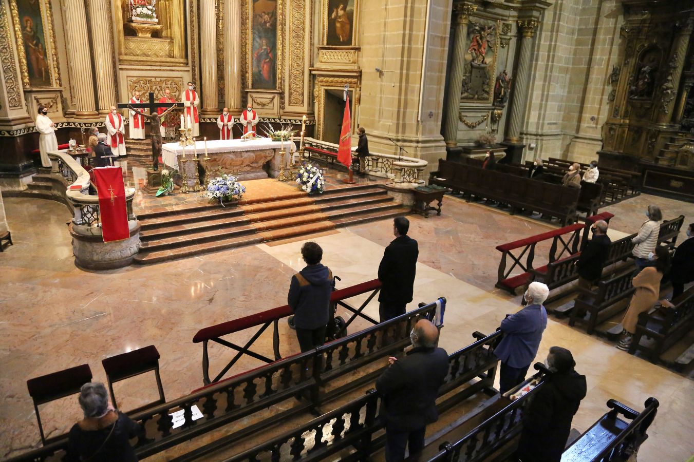 Fotos: Las imáganes de la misa en Santa María