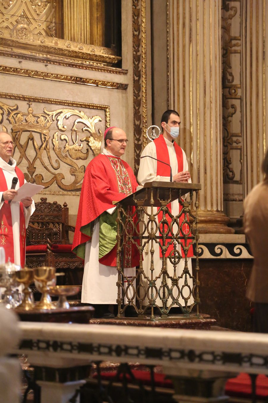 Fotos: Las imáganes de la misa en Santa María