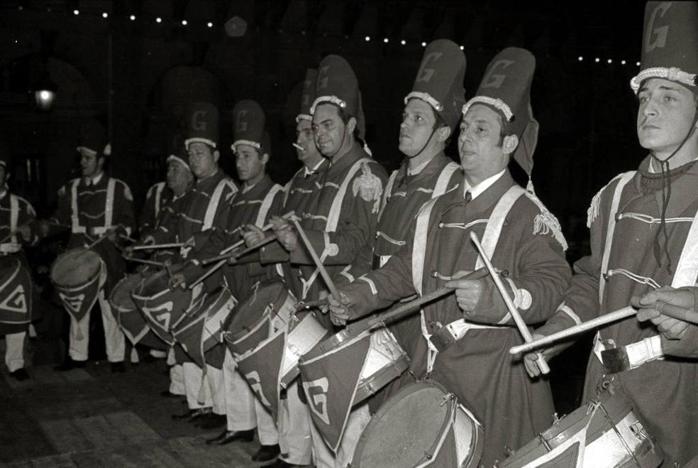 En 1973, los tambores y barriles de Gaztelubide interpretaron la 'Marcha de San Sebastián' después de que el alcalde gritase '¡Viva San Sebastián!'