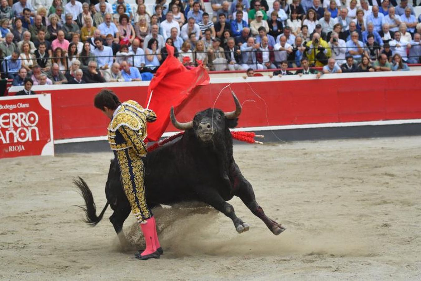 Oreja para &#039;Paulita&#039; en la última corrida de Azpeitia