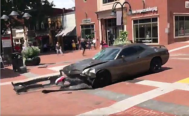 Momento del atropello masivo en Charlottesville.