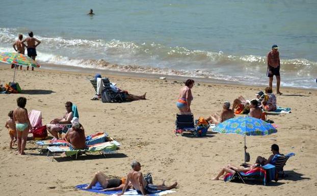 Una mujer de 71 años muere ahogada en la playa de Gorliz