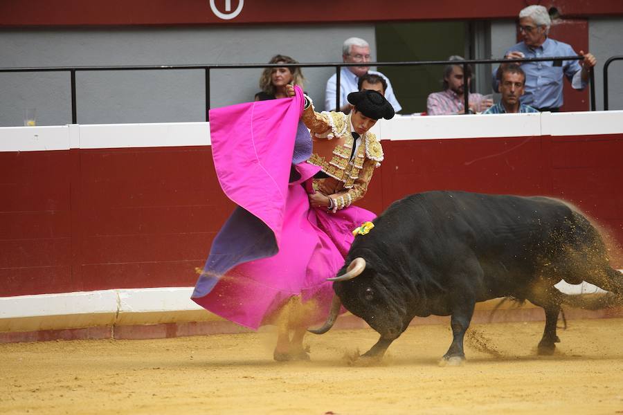 Unas 4.000 personas han acudido al coso de Illunbe.