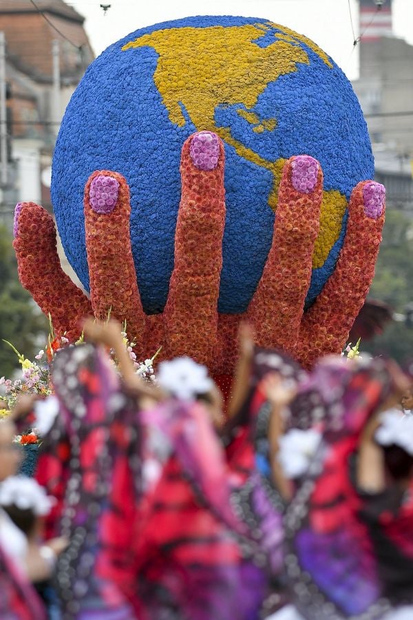 Debrecen, en Hungria, celebra la 48 edición del Festival de Flores, tradición que data de 1966 y que llena de carrozas, flores y espectáculos toda la ciudad, 